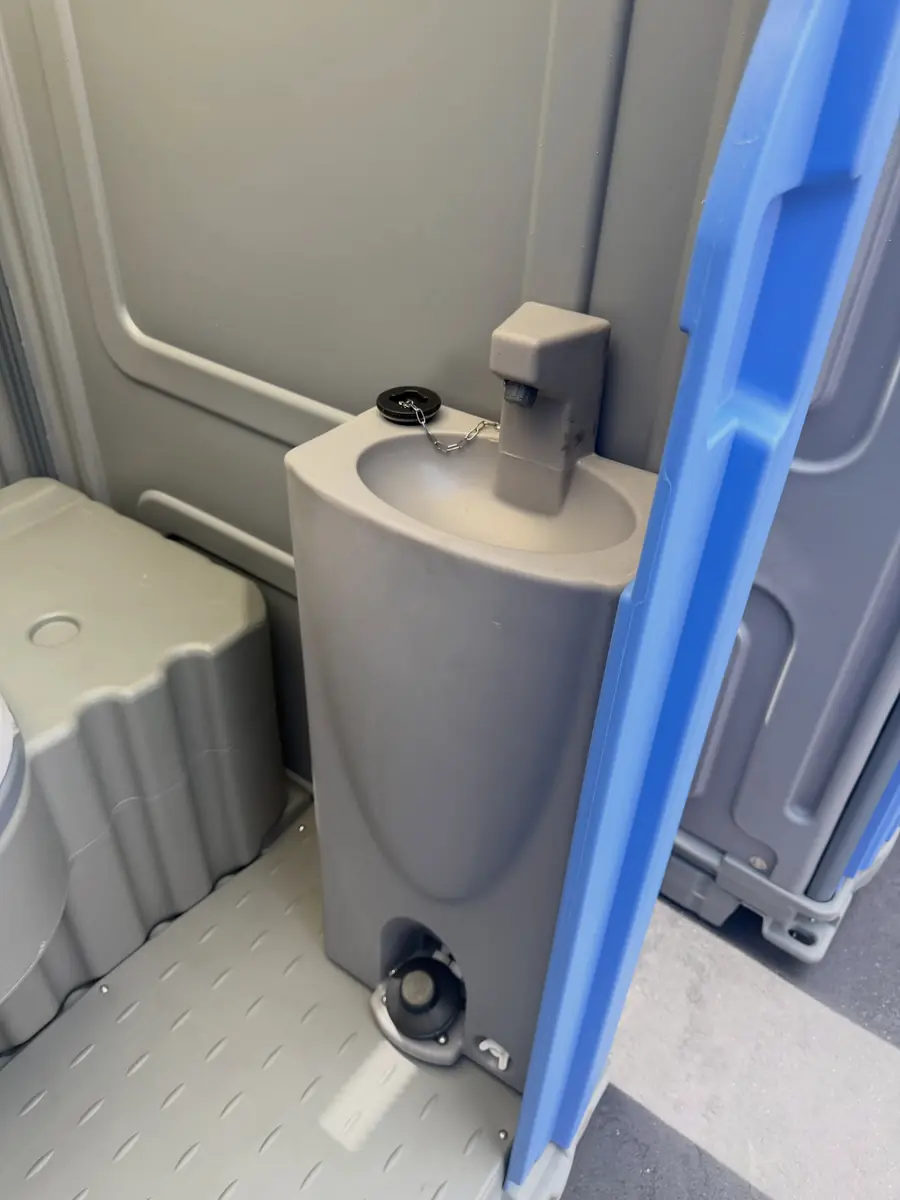 Deluxe unit sink