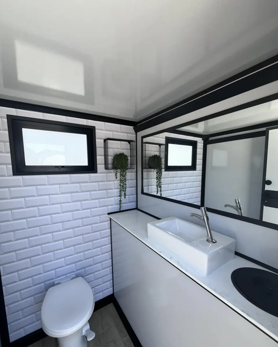 Restroom trailer stall